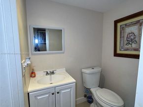 9204 NW 49th Pl, Sunrise FL 33351