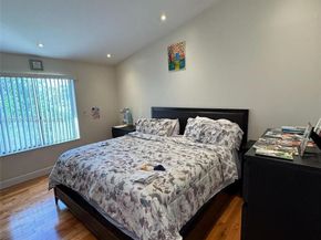 9204 NW 49th Pl, Sunrise FL 33351