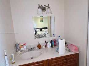 9204 NW 49th Pl, Sunrise FL 33351
