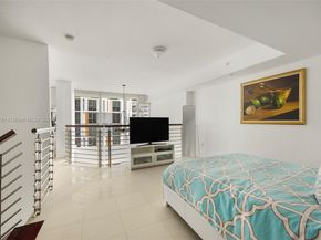 41 SE 5th St 1210, Miami FL 33131