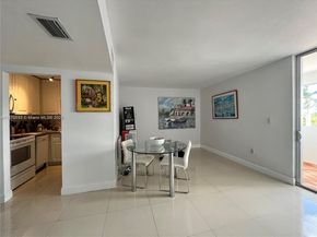 5050 NW 7th St 312, Miami FL 33126