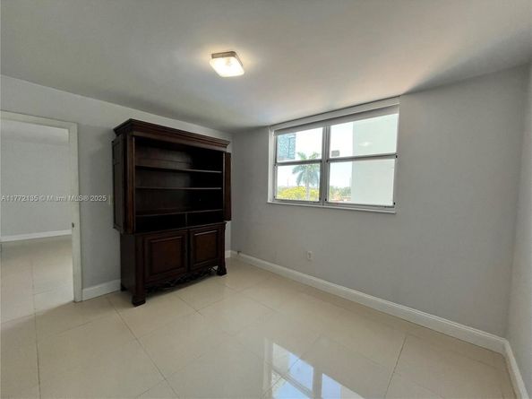 5050 NW 7th St 312, Miami FL 33126