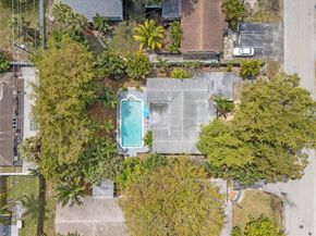 80 NW 40th St, Oakland Park FL 33309