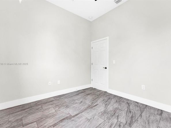 5270 Plunkett St, Hollywood FL 33021