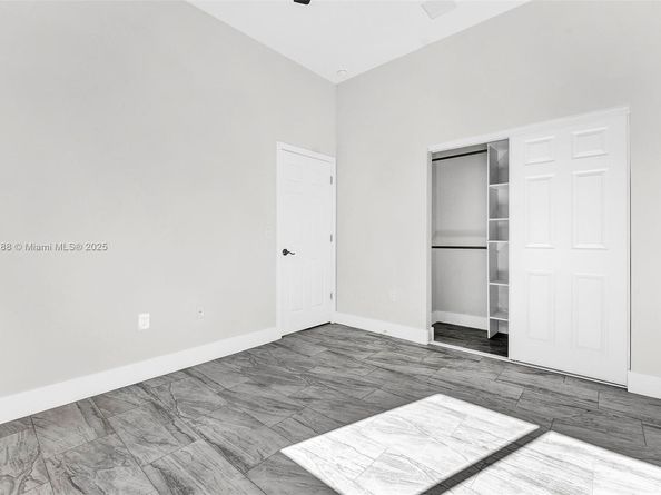 5270 Plunkett St, Hollywood FL 33021