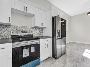 5270 Plunkett St, Hollywood FL 33021