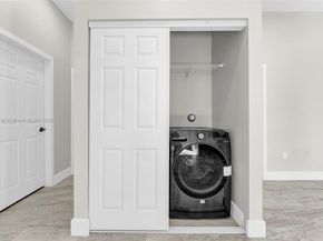 5270 Plunkett St, Hollywood FL 33021