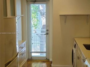 745 13th St 16, Miami Beach FL 33139