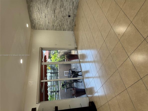 206 Ponce De Leon Blvd, Coral Gables FL 33134