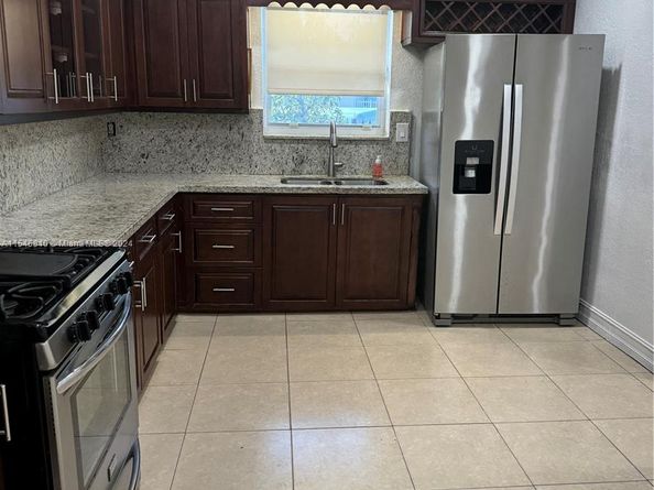 206 Ponce De Leon Blvd, Coral Gables FL 33134
