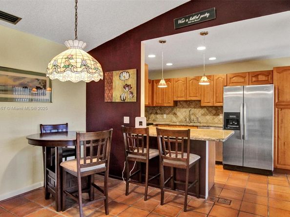 1590 NW 98th Ter, Pembroke Pines FL 33024