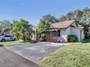 1590 NW 98th Ter, Pembroke Pines FL 33024