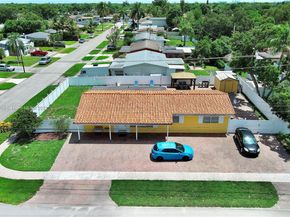 7490 Buchanan St, Hollywood FL 33024