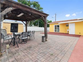 7490 Buchanan St, Hollywood FL 33024
