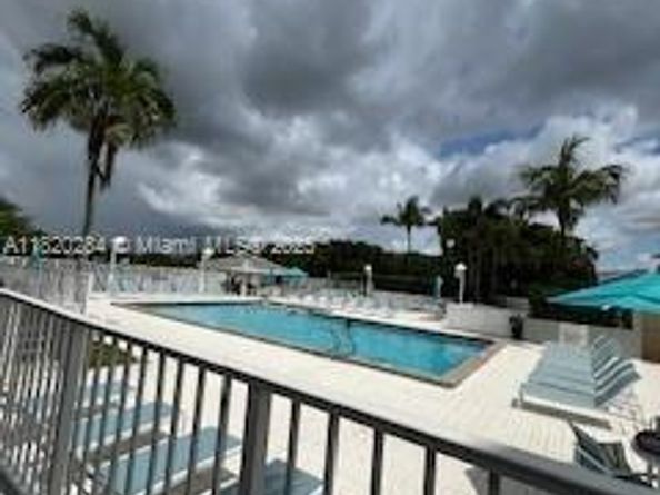 13766 SW 147th Cir Ln 120, Miami FL 33186