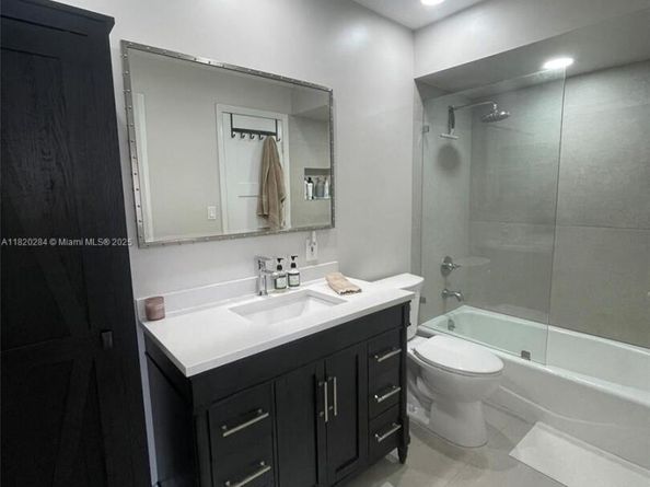 13766 SW 147th Cir Ln 120, Miami FL 33186
