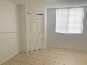 620 SW 111th Ave 104, Pembroke Pines FL 33025