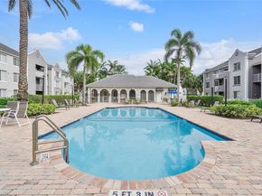 620 SW 111th Ave 104, Pembroke Pines FL 33025