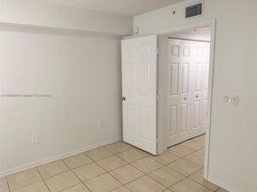 620 SW 111th Ave 104, Pembroke Pines FL 33025