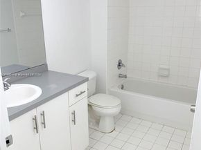 620 SW 111th Ave 104, Pembroke Pines FL 33025