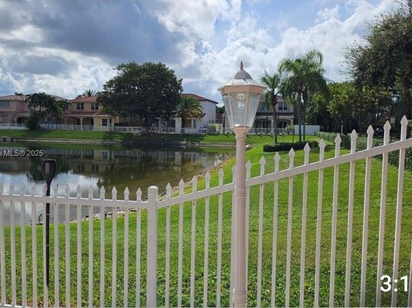 16074 SW 62nd St, Miami FL 33193