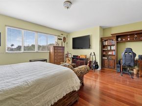 16074 SW 62nd St, Miami FL 33193