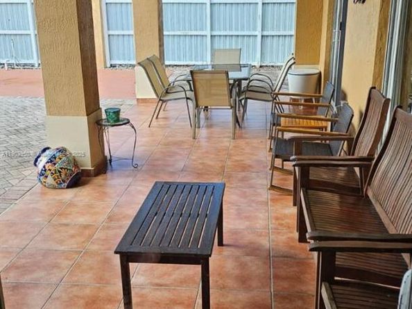 16074 SW 62nd St, Miami FL 33193