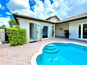 280 SW 167th Ave, Pembroke Pines FL 33027