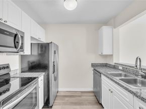 900 SW 8th St 1110, Miami FL 33130