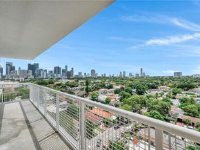 900 SW 8th St 1110, Miami FL 33130