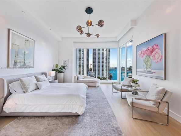 900 Brickell Key Blvd 1403, Miami FL 33131