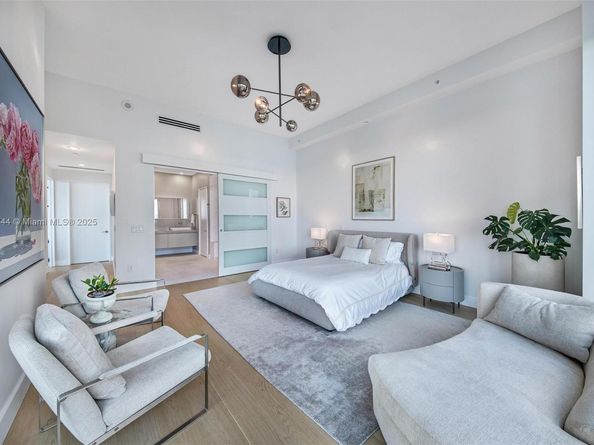 900 Brickell Key Blvd 1403, Miami FL 33131