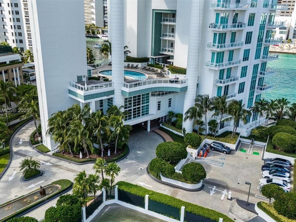 900 Brickell Key Blvd 1403, Miami FL 33131