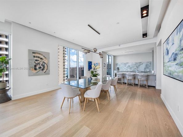 900 Brickell Key Blvd 1403, Miami FL 33131