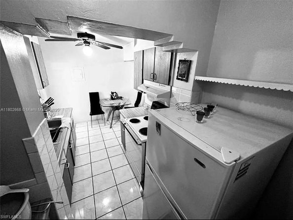 422 NW 25th Ct, Miami FL 33125