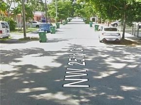 422 NW 25th Ct, Miami FL 33125