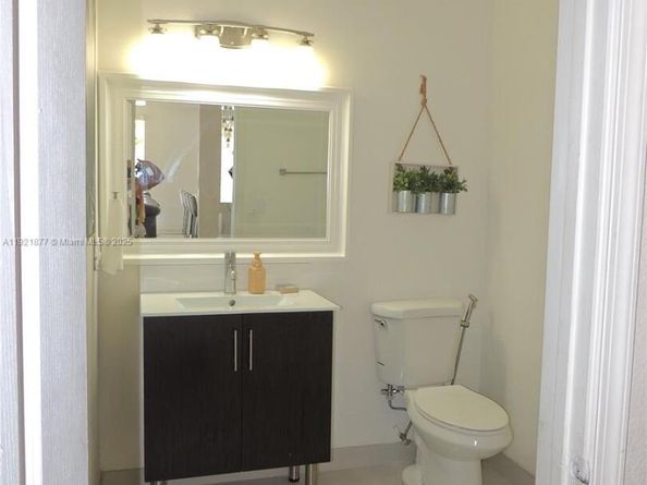 959 NE 37th Ave, Homestead FL 33033