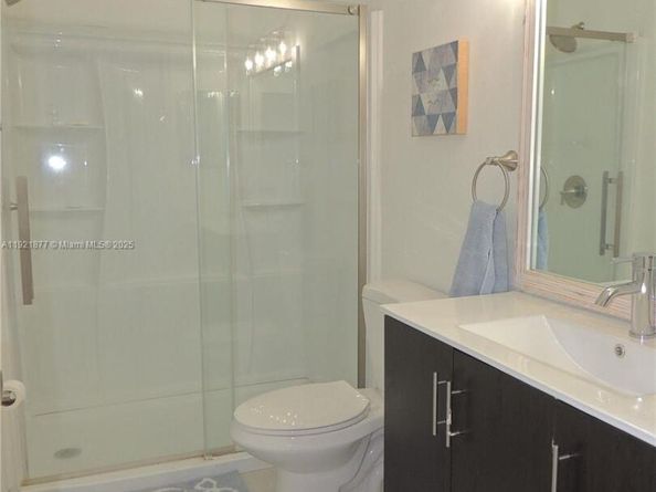 959 NE 37th Ave, Homestead FL 33033