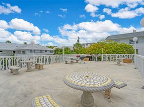 240 Galen Dr 314, Key Biscayne FL 33149