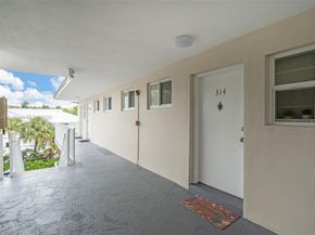 240 Galen Dr 314, Key Biscayne FL 33149