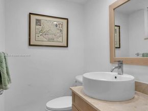 240 Galen Dr 314, Key Biscayne FL 33149