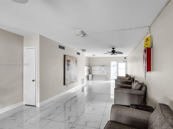 240 Galen Dr 314, Key Biscayne FL 33149