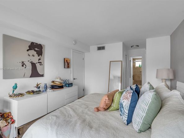 240 Galen Dr 314, Key Biscayne FL 33149