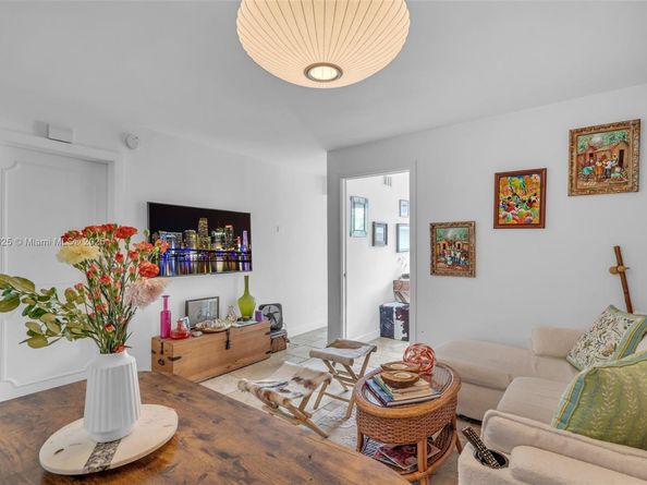240 Galen Dr 314, Key Biscayne FL 33149