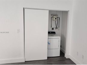 580-590 NW 58th St, Miami FL 33127
