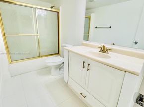 3129 Oakland Shores Dr A105, Oakland Park FL 33309