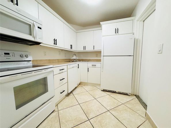 3129 Oakland Shores Dr A105, Oakland Park FL 33309