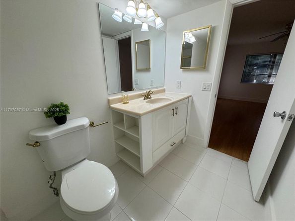 3129 Oakland Shores Dr A105, Oakland Park FL 33309