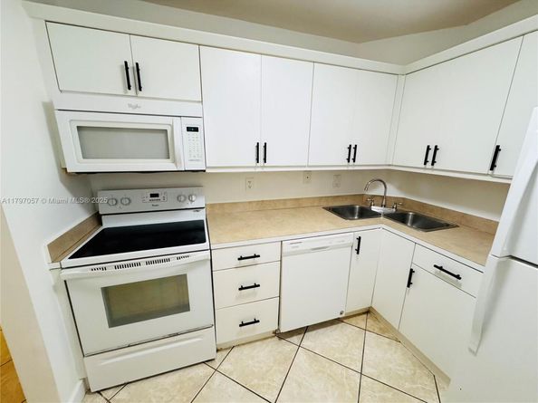 3129 Oakland Shores Dr A105, Oakland Park FL 33309