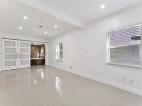 300 SW 11th Ct, Fort Lauderdale FL 33315